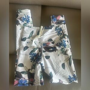 Unique Thick Pristine Leggings 30% off!